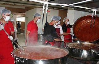 Adıyaman’da 40 noktadaki yemek dağıtımı sürüyor