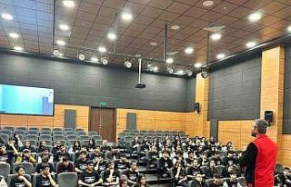 Ağrı Emniyetinden öğrencilere güvenlik semineri