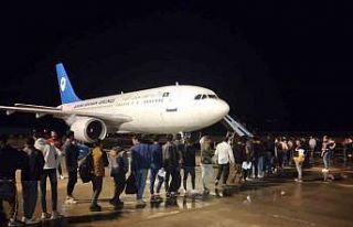 Ağrı’da 229 Afgan göçmen ülkelerine gönderildi