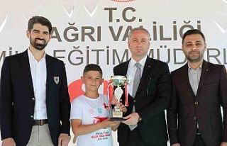 Ağrı’da 35 bin 245 kişinin ziyaret ettiği ‘Bilim...