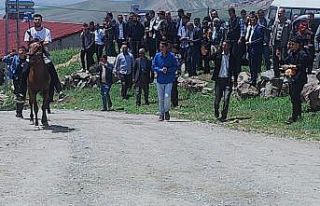 Ağrı’da at yarışı düzenlendi