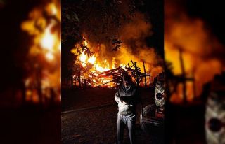 Ahşap ev alevlere teslim oldu