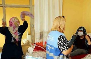 Akdeniz Belediyesinin ’Evde bakım’ hizmeti devam...