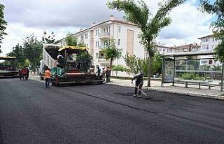 Akıllık kavşak yapıldı, yol asfaltlandı