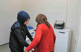 Aksaray Belediyesi zabıta ekipleri dilencilere yönelik...