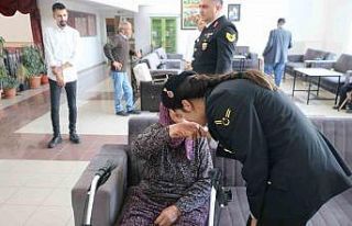 Aksaray’da jandarmadan huzurevine bayram ziyareti