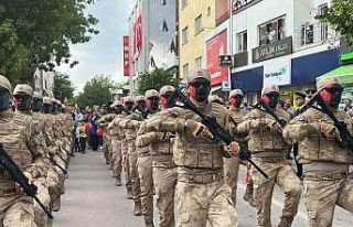 Aksaray’da komandolardan gururlandıran gösteri