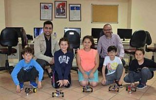 Alanya ATABEM’den bir ilk Bluetooth kontrollü araba...