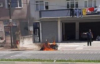 Aldığı motosikleti iade edemeyince benzin döküp...