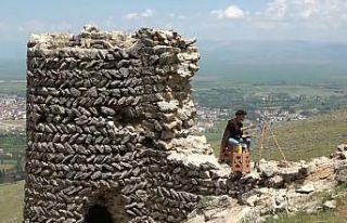 Alpaslan diyarının tarihi tuvallere işleniyor