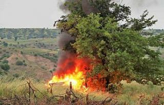 Amasya’da otomobil alev alev yandı