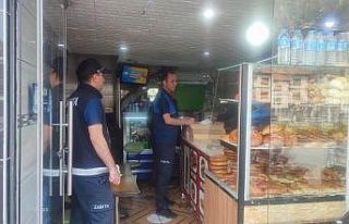 Amasya’da zabıta ekiplerinden marketlerde etiket...