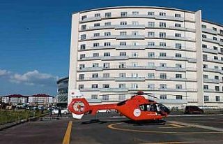 Ambulans helikopter yeni doğan bebek için havalandı