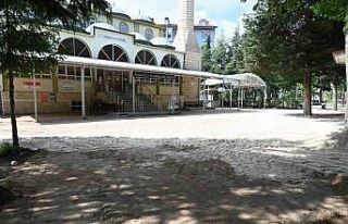 Anadolu Mahallesi Camiinin çevre düzenlemesi yapılıyor