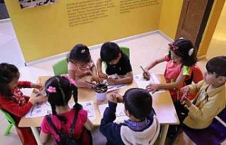 Anaokulu öğrencilerine tarihi mekanlarda farkındalık...