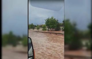Ankara’da hayatı felç eden yağışlar yolları...