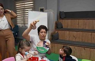 ‘Anne Baba Çocuk Eğitim Merkezi’ ebeveyn ve...