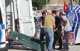 Antalya’da deniz yüzeyinde erkek cesedi bulundu