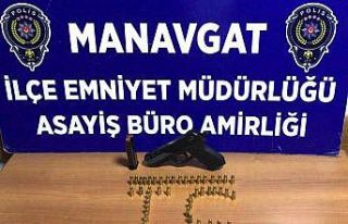 Aralarında hapis cezası bulunan şahısların da...
