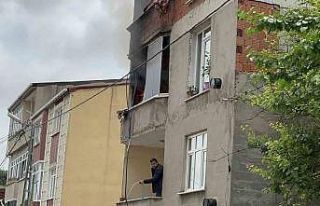 Arnavutköy’de korkutan yangın: Vatandaşlar hortum...