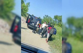 Arnavutköy’de VİP taksiyle mültecileri ormanlık...