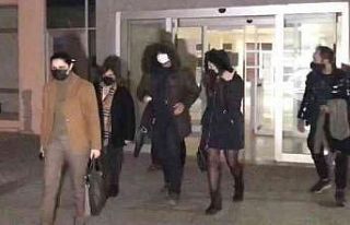 Askeri yasak bölgeye giren Yunan polis ve sevgilisi...