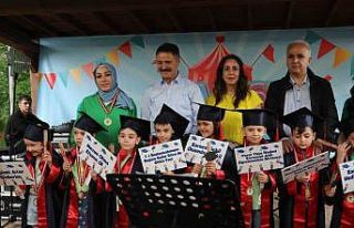 Ata Çocuk Gelişim Merkezi’nde minikler mezuniyet...