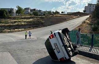 Aynı yolda bir haftada 3 araç takla attı
