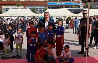 “Babafest" etkinliğinde babalar ve çocuklar...