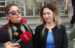 Babası tarafından reddedilen yılan bebeğin annesi...