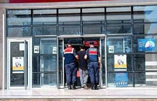 Bağ evinden çaldılar jandarmaya takıldılar