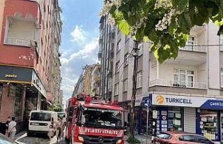 Bahçelievler’de 4 katlı binanın çatısında...