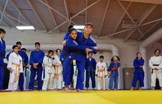 Balkan 2’incisi Kepezli Elif