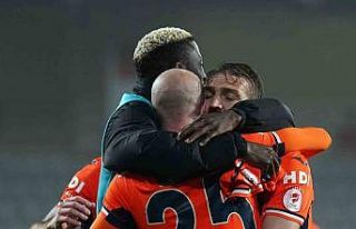 Başakşehir, en fazla maça çıktığı sezonu geride...