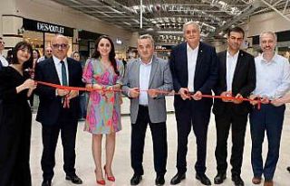 Başkan Bakkalcıoğlu resim sergisi açılışına...