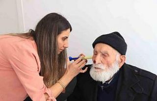 Başkan Büyükkılıç, 97 yaşındaki uluçınarın...