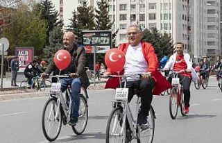 Başkan Büyükkılıç’tan 80 kilometrelik bisiklet...
