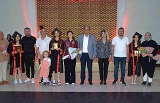 Başkan Demirtaş, Emin Ayhan Ortaokulu’nun mezuniyet...