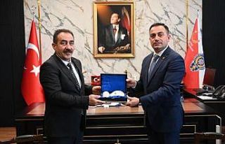 Başkan Erdoğan, Emniyet Müdürü Taşci ile bir...