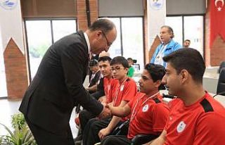 Başkan Örki şampiyonları ağırladı