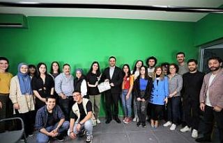 Başkan Özlü, geleceğin sinemacılarıyla bir araya...