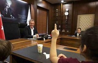 Başkan Seçer: "İnsanları seviyorsan iyi bir...