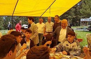 Başkan Ünlü gençlerle buluştu