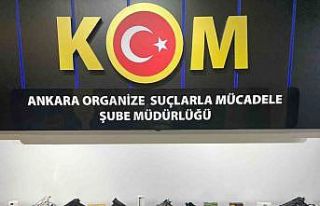 Başkent’te esnafı haraca bağlayan iki çeteye...