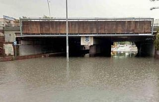 Başkent’te sağanak sonrası alt geçitler göle...