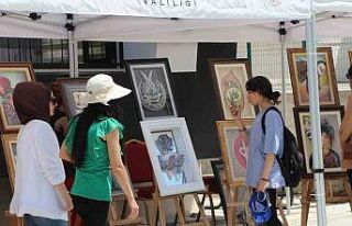 Batman’da halk eğitim merkezi kursiyerleri çalışmalarını...