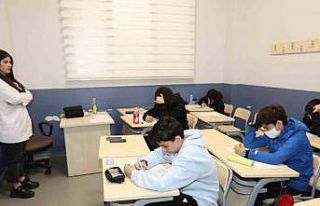 Bayraklı Sosyal Etkinlik Merkezinde kayıtlar başladı