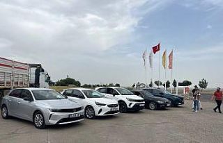 Bayramda araç kiralama talebindeki yoğunluğa karşı...