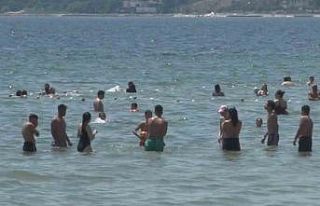 Bayramın ilk gününde vatandaşlar sıcak havanın...