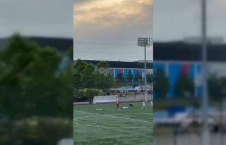 Bayrampaşa’da oynanan amatör futbol maçında...